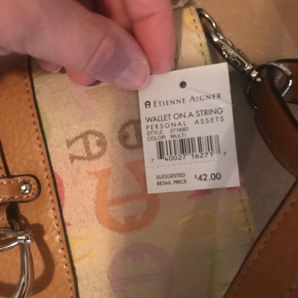 Wallet on string - Picture 3 of 3